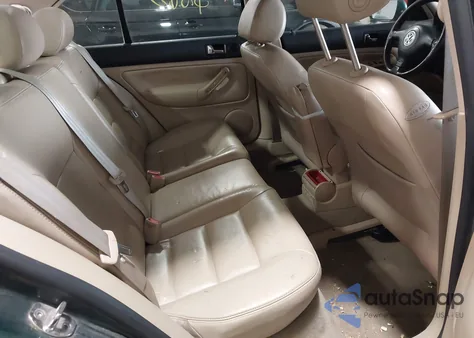 2000 Volkswagen Jetta Glx из США, поврежденный, VIN 3VWTE29M3YM077015